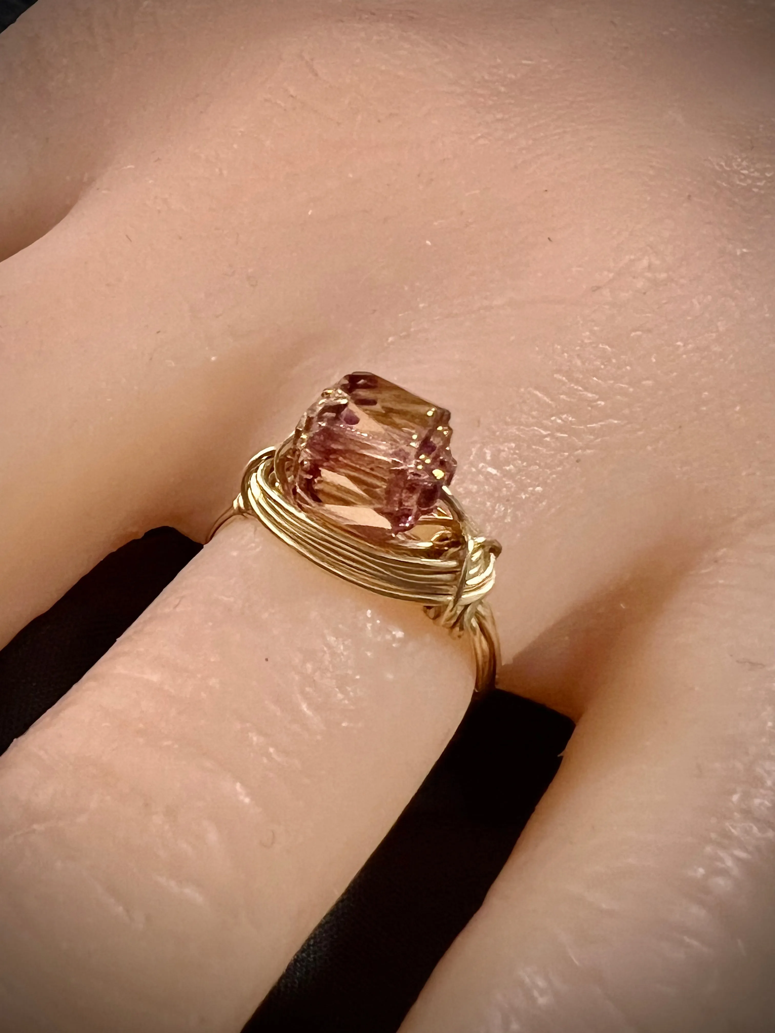 14K yellow gold champagne rotating barrel wire ring