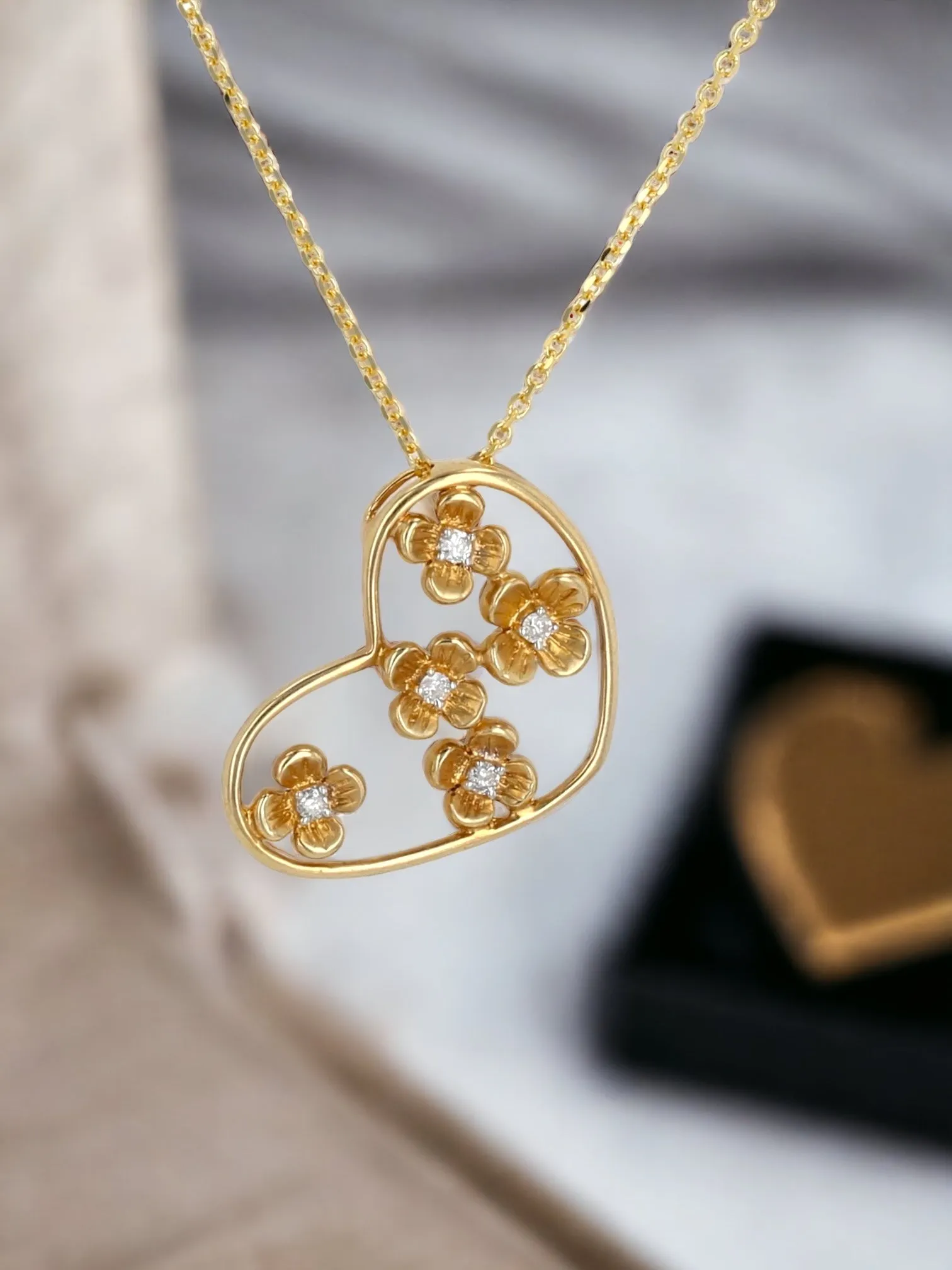 14K Yellow gold heart clover diamonds necklace-G004