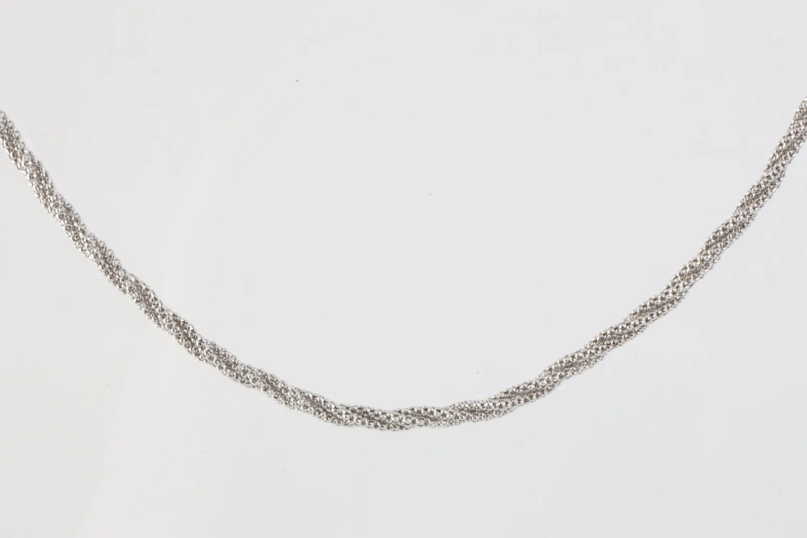 17" 14k White Gold Twisted Chain Necklace (12.79g.)