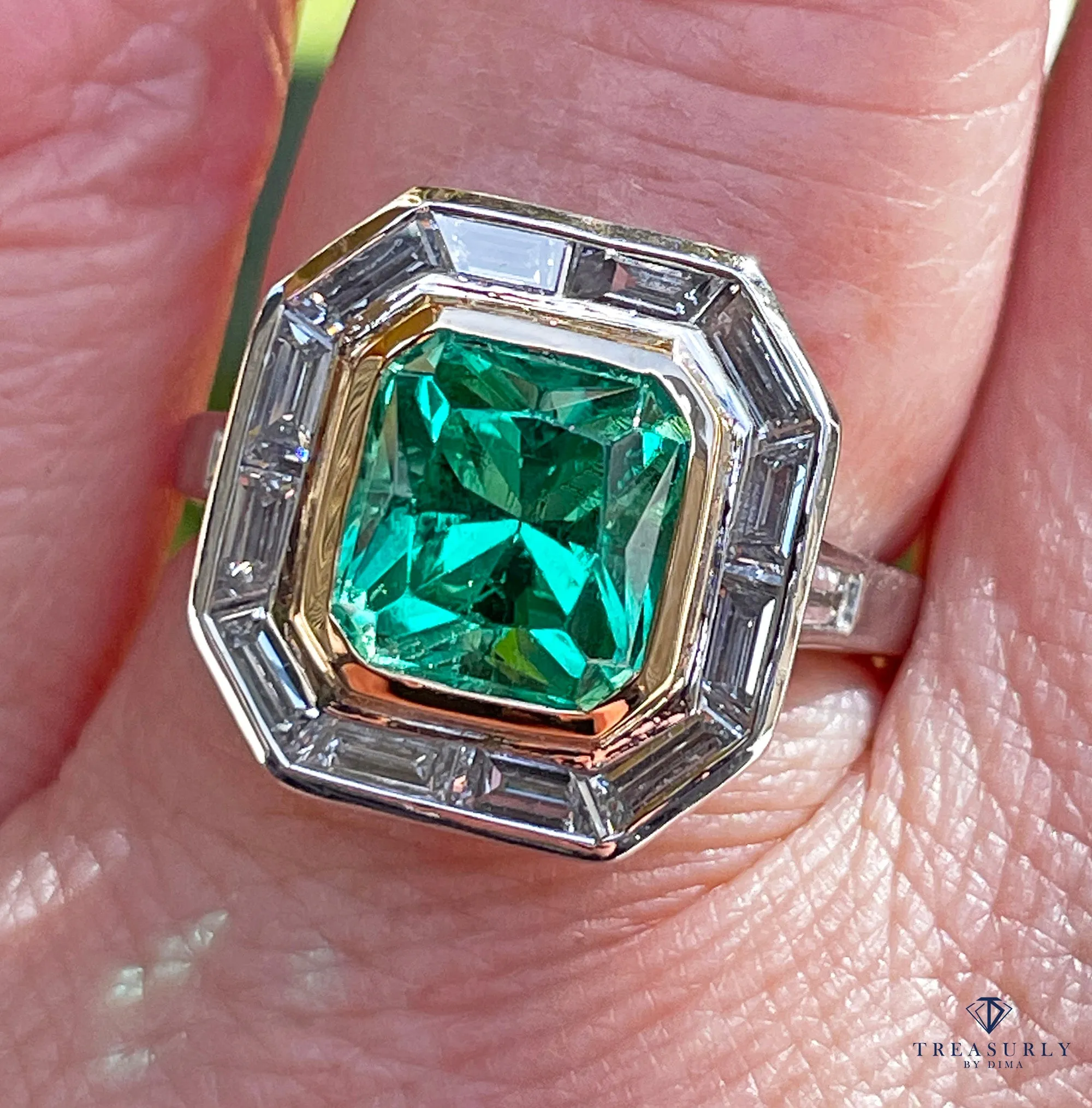 AGL Insignificant VVS 4.66ctw Natural Green Emerald Diamond Platinum 18k YG Ring