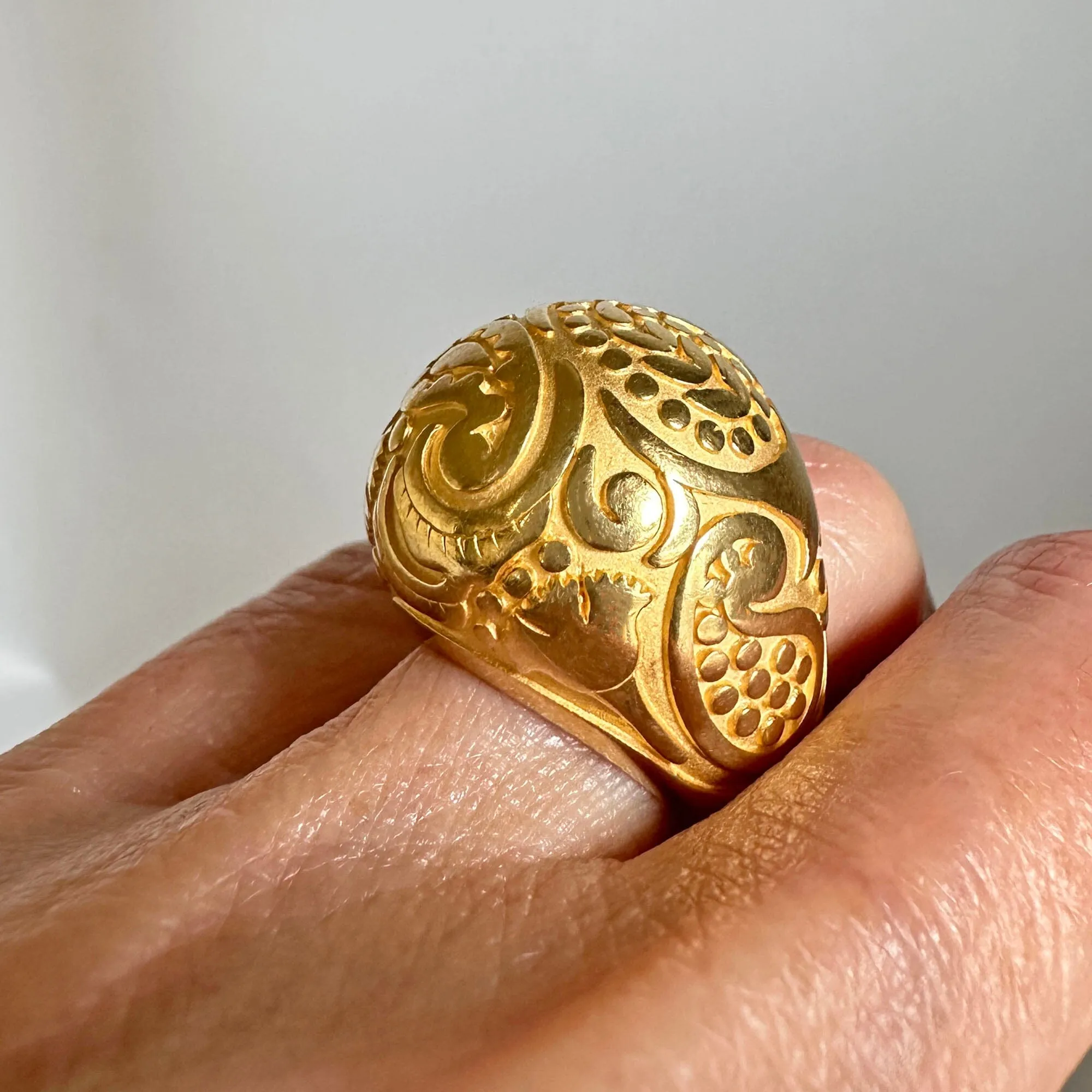 Carrera Y Carrera 18K Gold Aqua Dome Ring