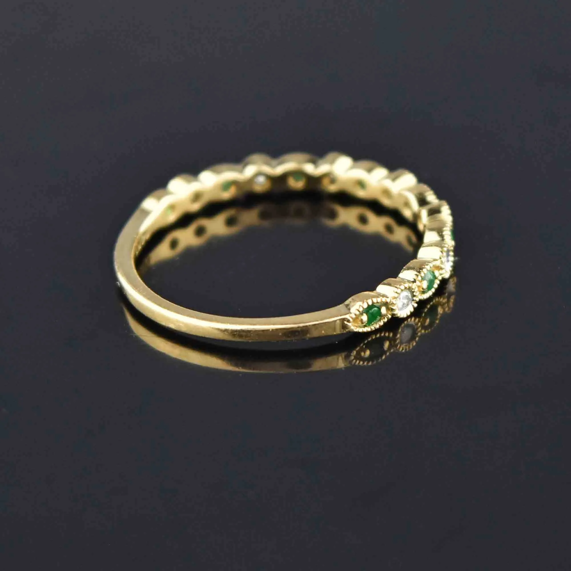 Chic Scalloped 14K Gold Diamond & Emerald Stacking Ring