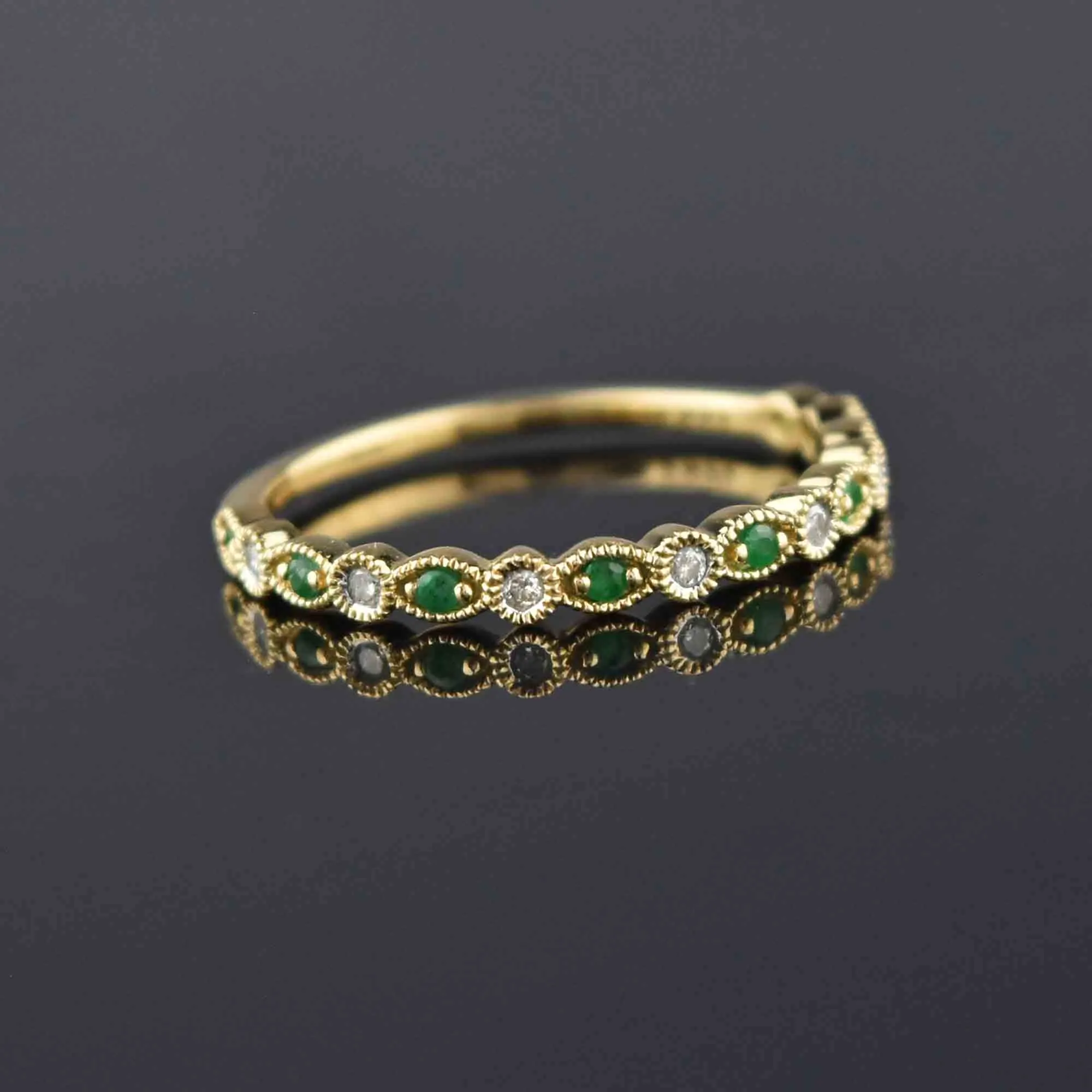 Chic Scalloped 14K Gold Diamond & Emerald Stacking Ring