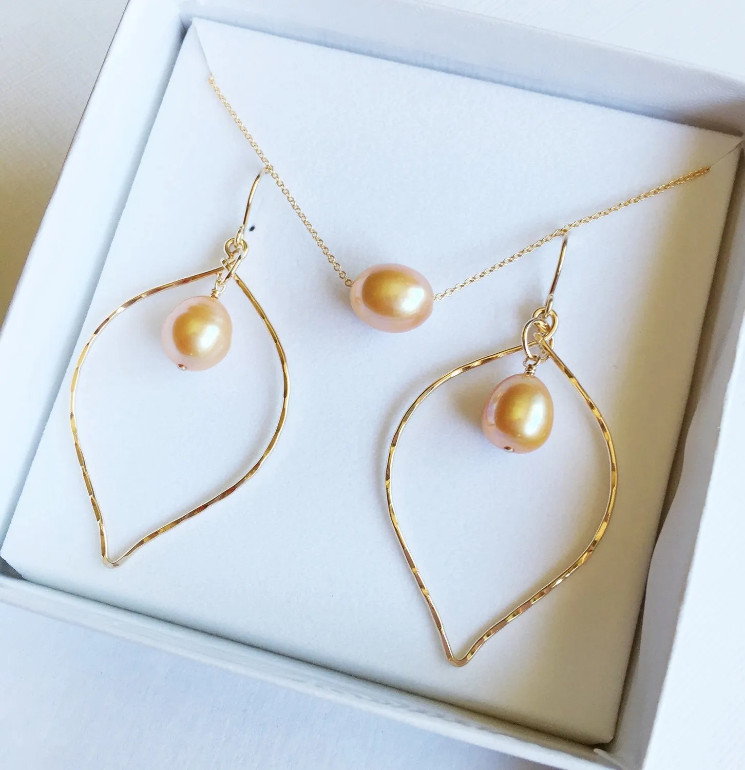 Earrings Doree - gold pearl (E135)