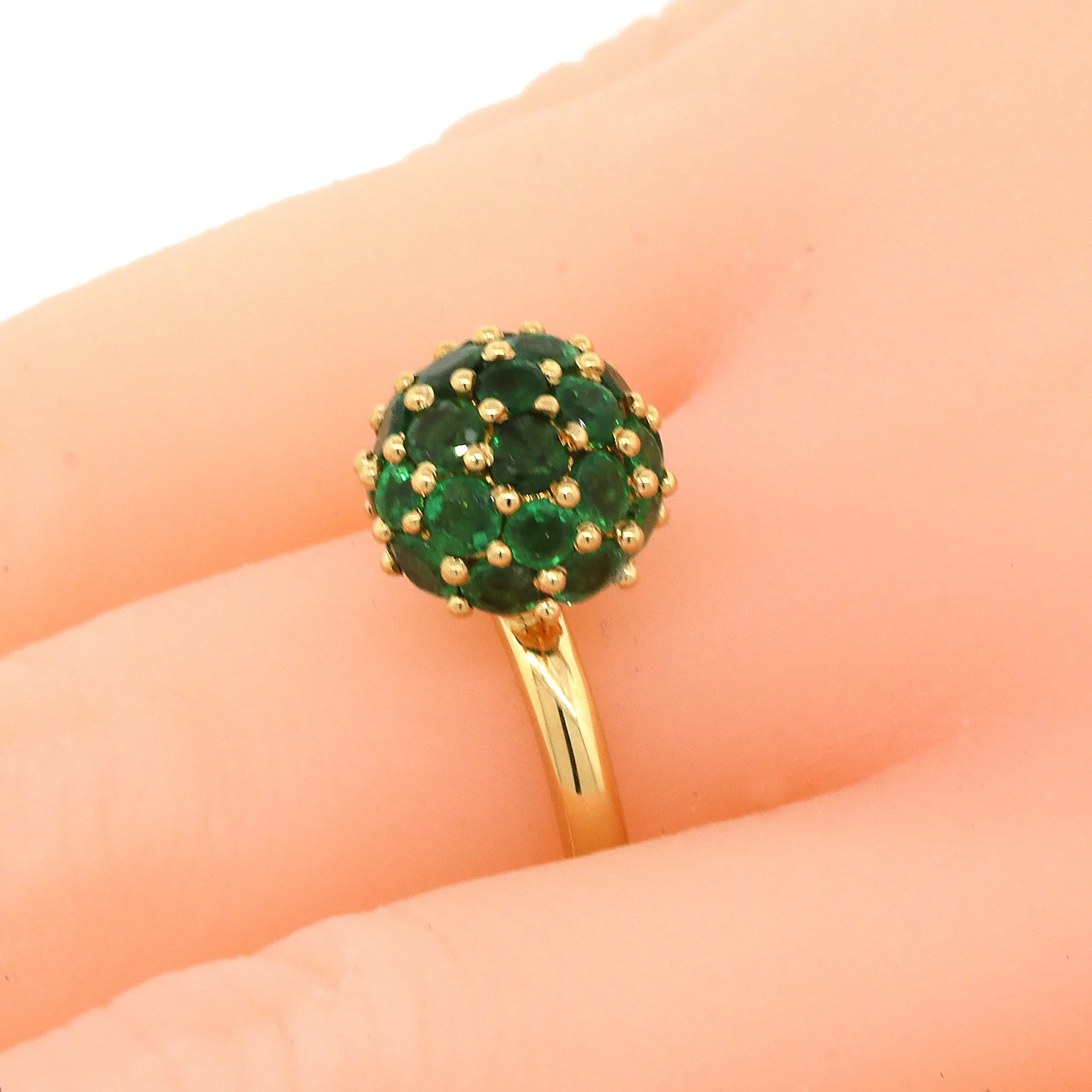 Emerald Ball Ring in 18k Gold