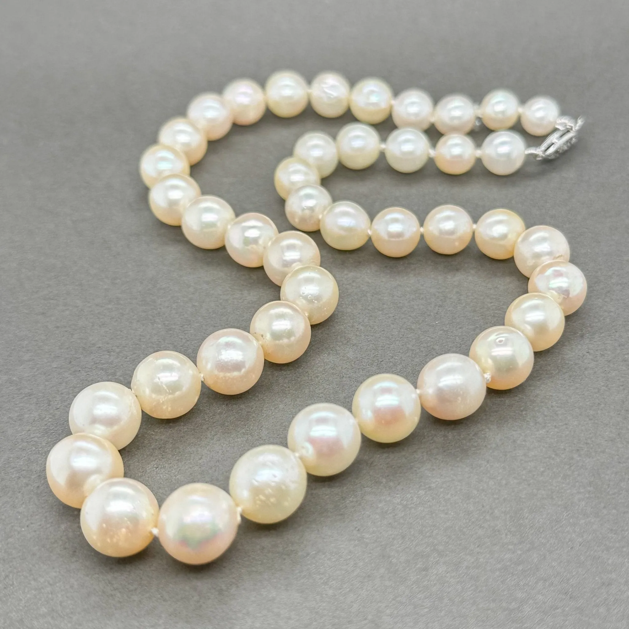 Estate 10K W Gold 6.5-9.7mm Graduated Akoya Pearl 15” Necklace