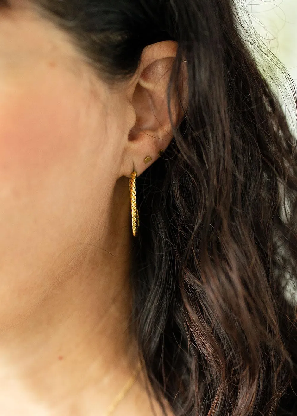 Medium Twisted Hoop Earrings | Gold