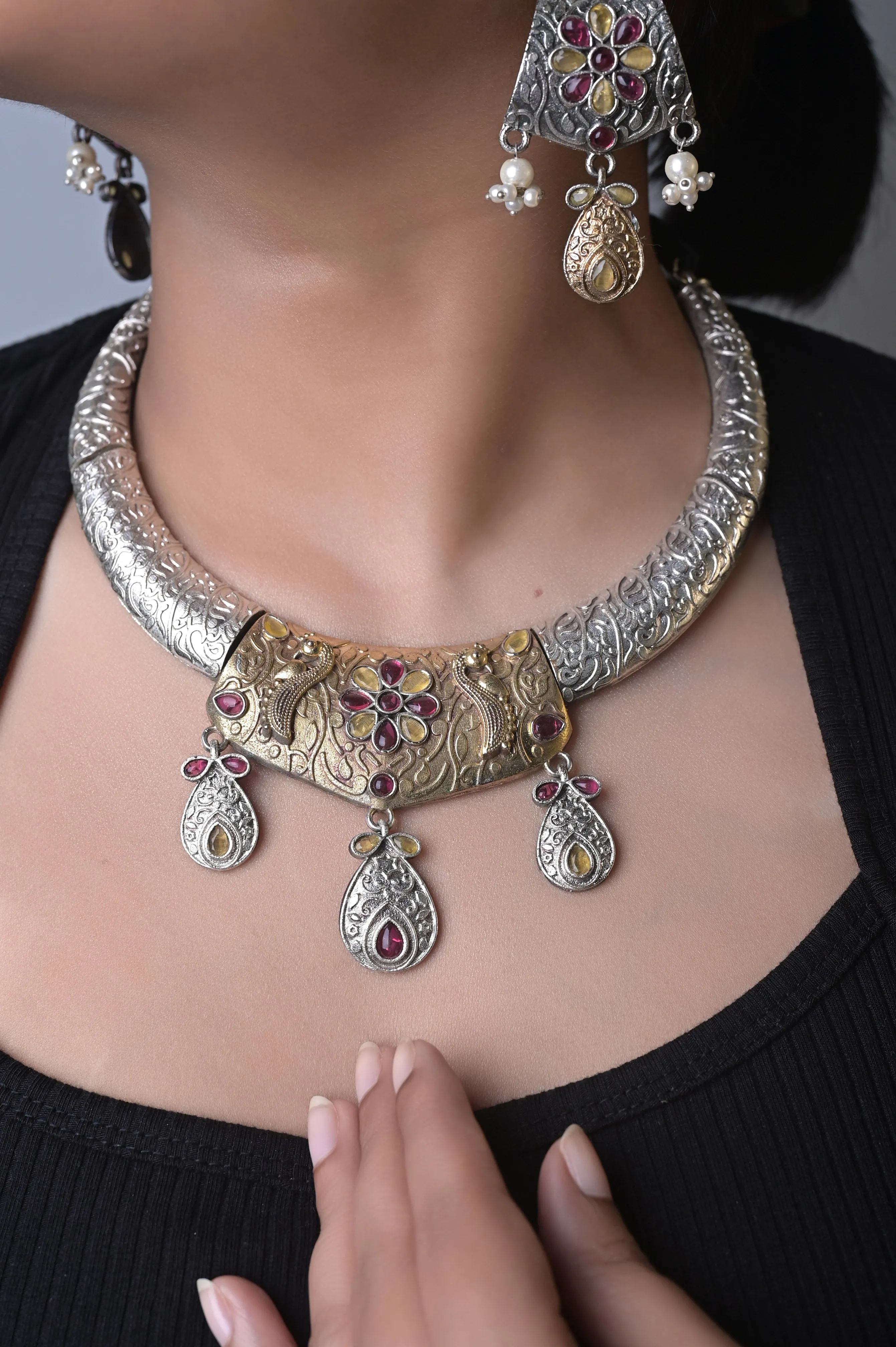 Silver and Golden Dual Tone Hansuli Collar Necklace with Monalisa Stone