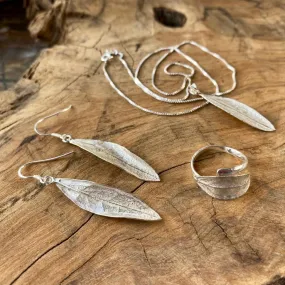 Single Leaf Necklace & Dangling Earring Gift Set with 1 Leaf Silver Ring