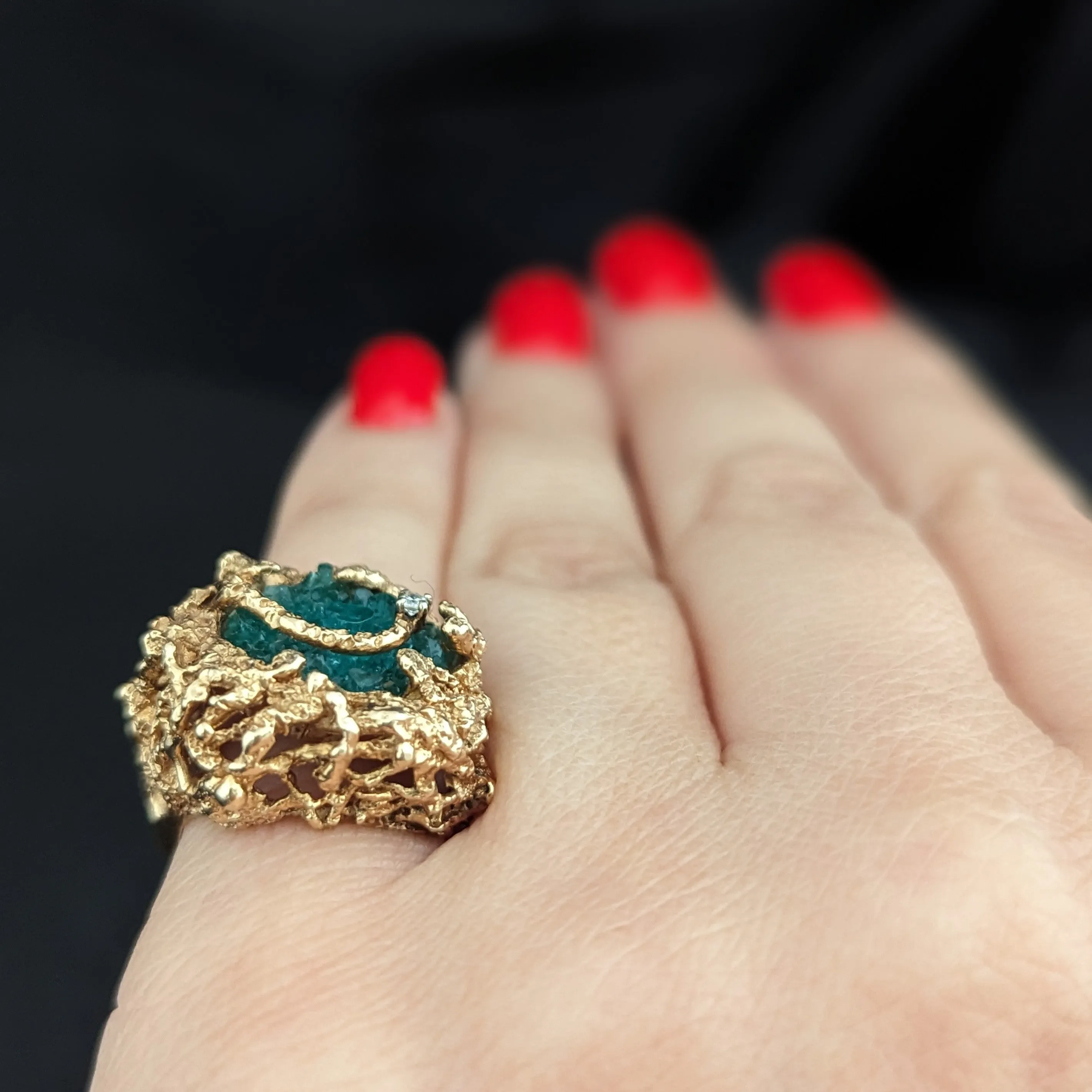 The Lecce - 1970s Diamond Crystalline Lab Created Emerald 14k Gold Brutalist Cocktail Ring