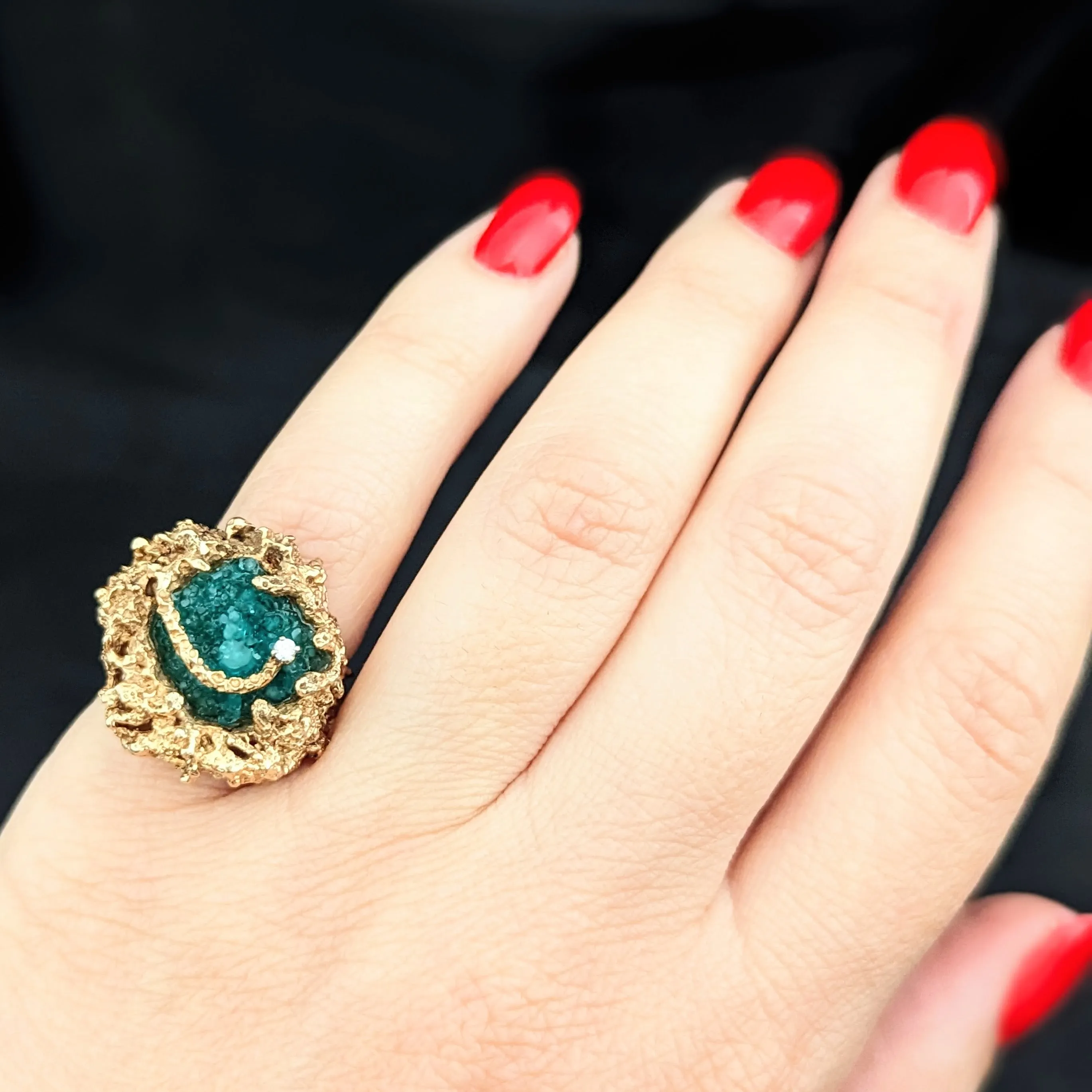 The Lecce - 1970s Diamond Crystalline Lab Created Emerald 14k Gold Brutalist Cocktail Ring