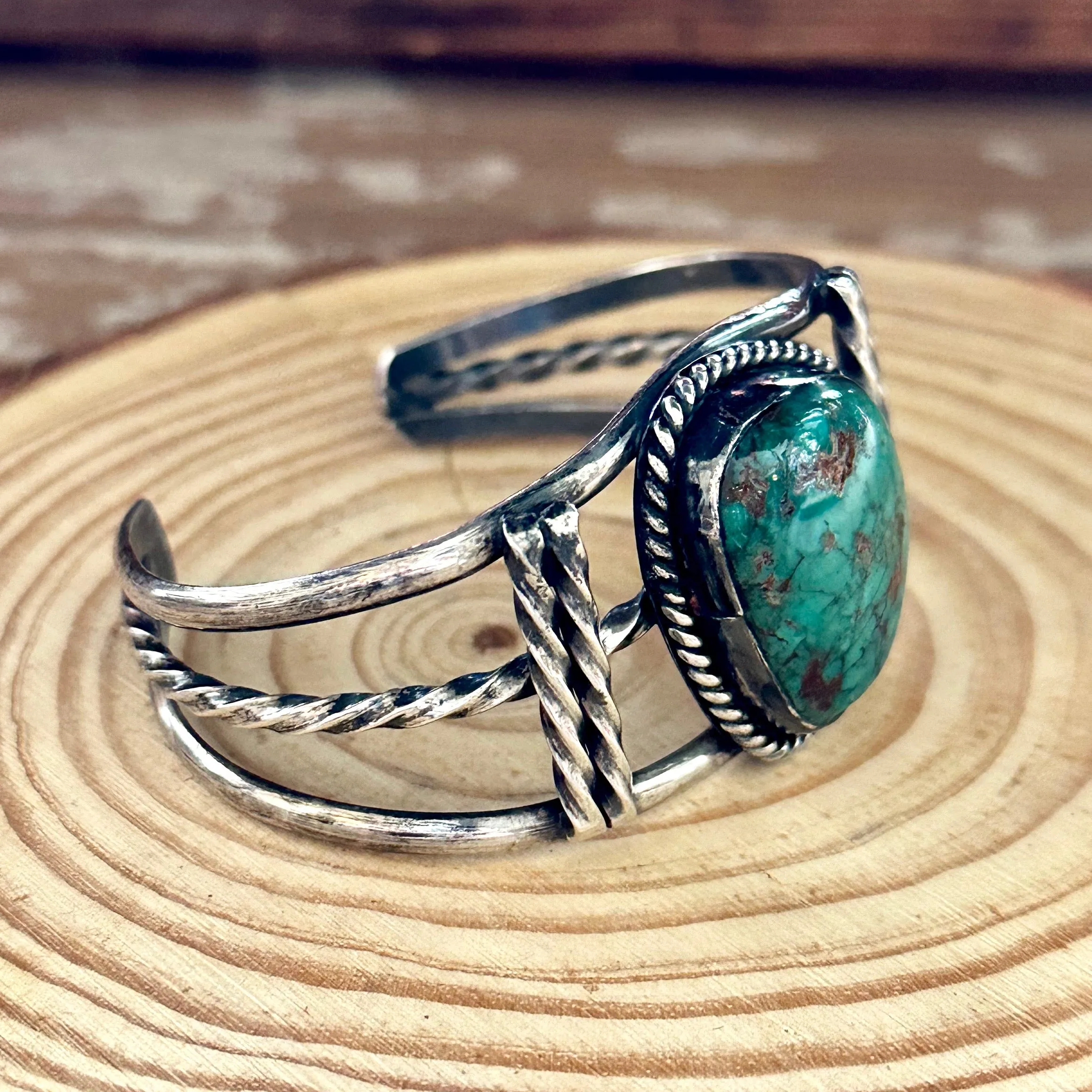 TWIRL TOGETHER Navajo Kingman Turquoise Sterling Silver Cuff 32g