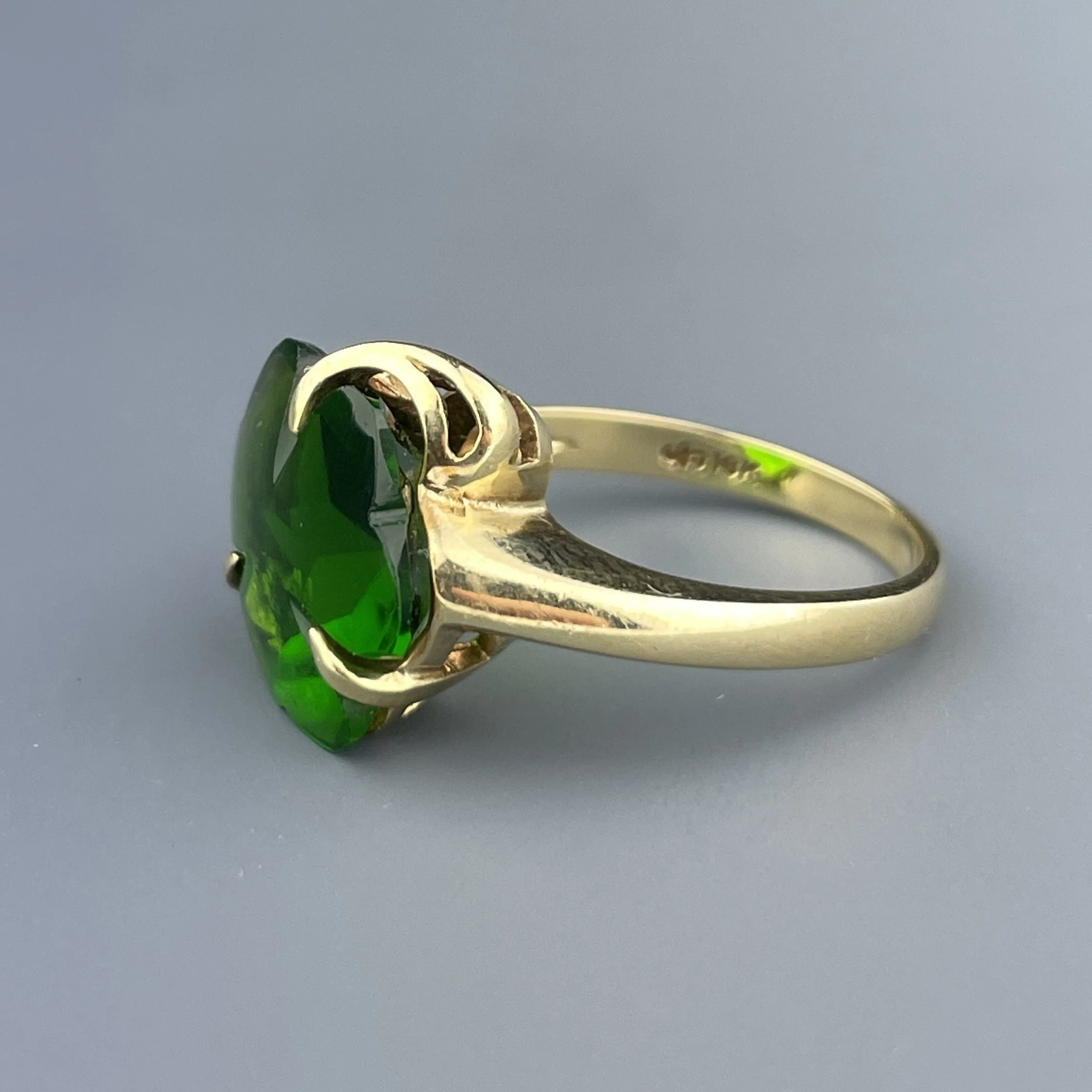 Vintage 10K Gold Green Four Leaf Clover Ring, Sz 6.5