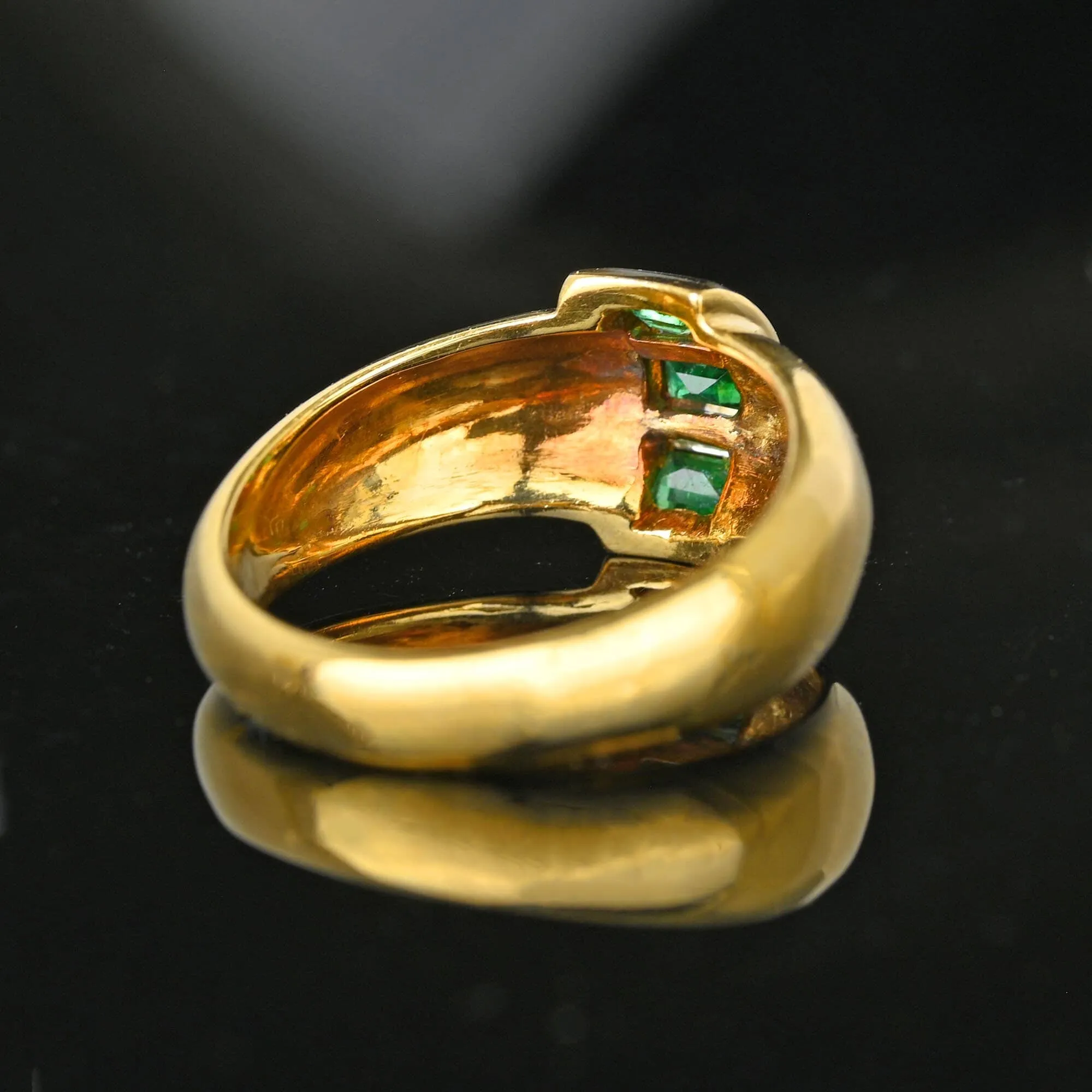 Vintage 18K Gold Roll Top Emerald Diamond Ring Band