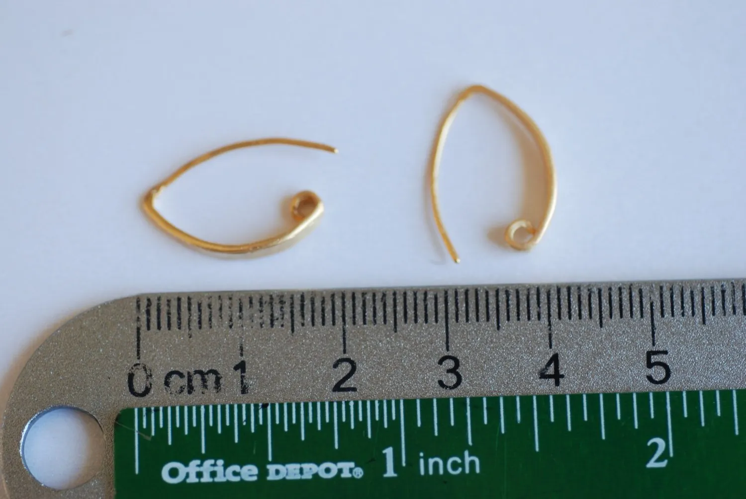 Wholesale Matte Vermeil Gold Flattened Front Ear wires - hammered flat front ear hooks, Gold Earring Components, Gold Ear Hooks, Vermeil Gold Earrings